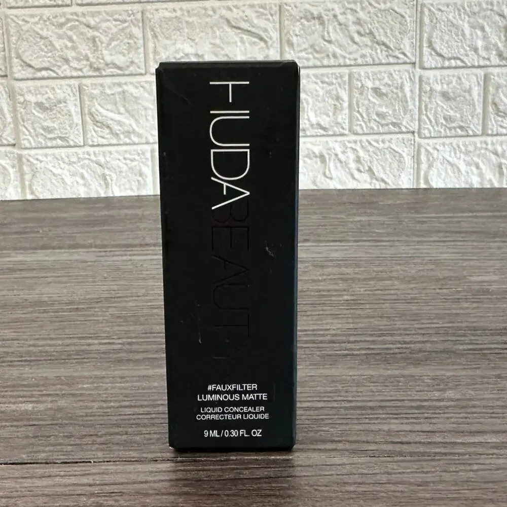 Huda Beauty #FauxFilter Luminous Matte Concealer 9 ML Set of 2 Shade 8.5R & 7.7R